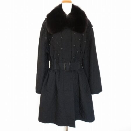伊太利屋のコートを買取しました！ファーとラインストーンボタンが上品