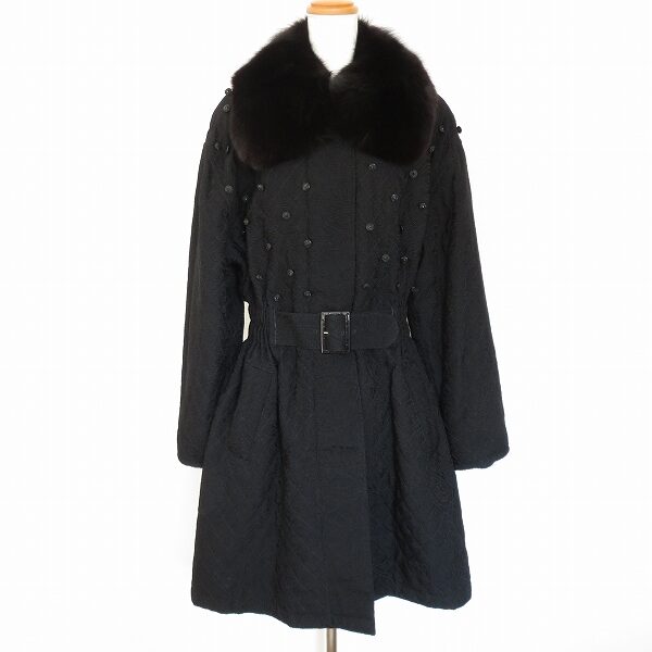伊太利屋のコートを買取しました！ファーとラインストーンボタンが上品