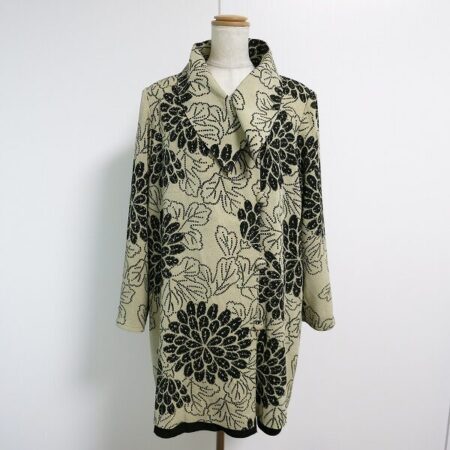 詩仙堂のジャケットを買取しました！強く華やかな花柄が素敵です