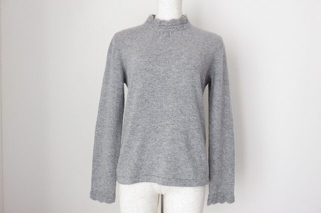 ほどよくタイトなレリアンのカシミヤニットを買取させて頂きました