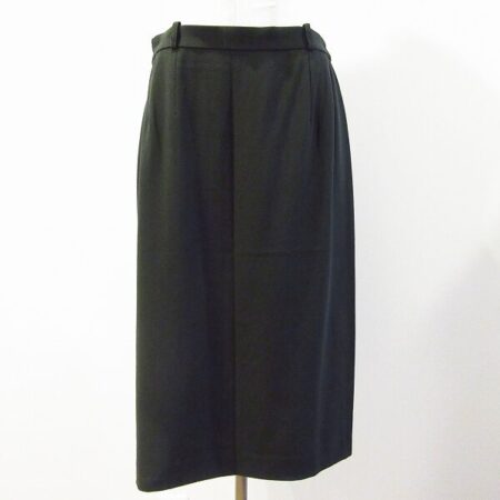 レリアンのスカートを買取しました！落ち着き放ったテクスチャー