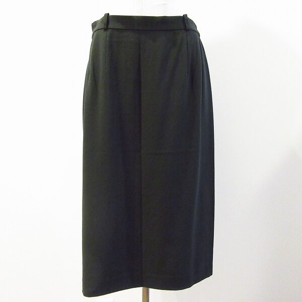 レリアンのスカートを買取しました！落ち着き放ったテクスチャー