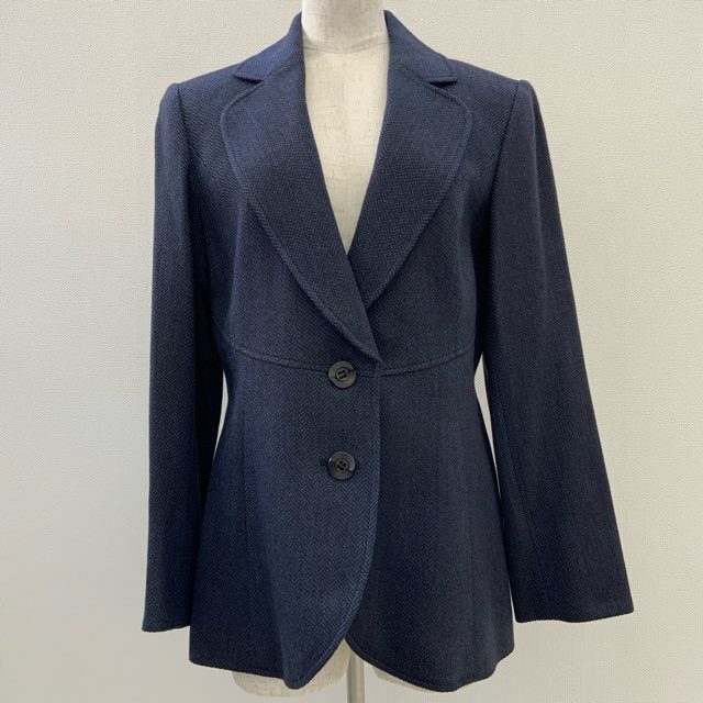 レリアンのジャケットを買取しました!広がりに余裕を感じる