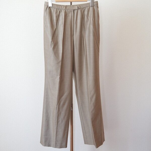 ハリとツヤがほどよくあります レリアンのパンツを買取しました