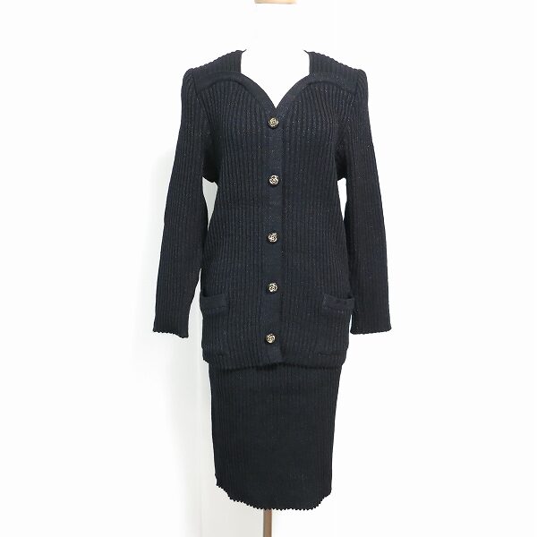 斉藤都世子のニット セットアップをお買取｜綺麗可愛いデザインがいい