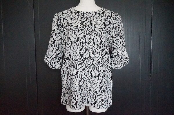 着やすく美しいが叶う｜斉藤都世子のニットを買取しました