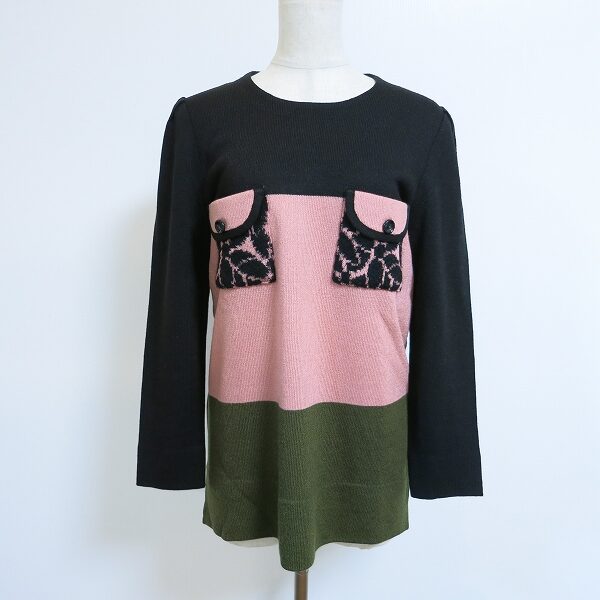 斉藤都世子のニットをお買取|黒×ピンク×カーキでしっとりしつつもシャープになる!