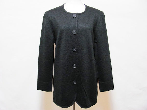 斉藤都世子のジャケットをお買取!シンプルシックが叶う