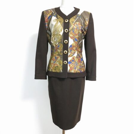 味のあるシックな柄 銀座マギーのスカートスーツを買取しました