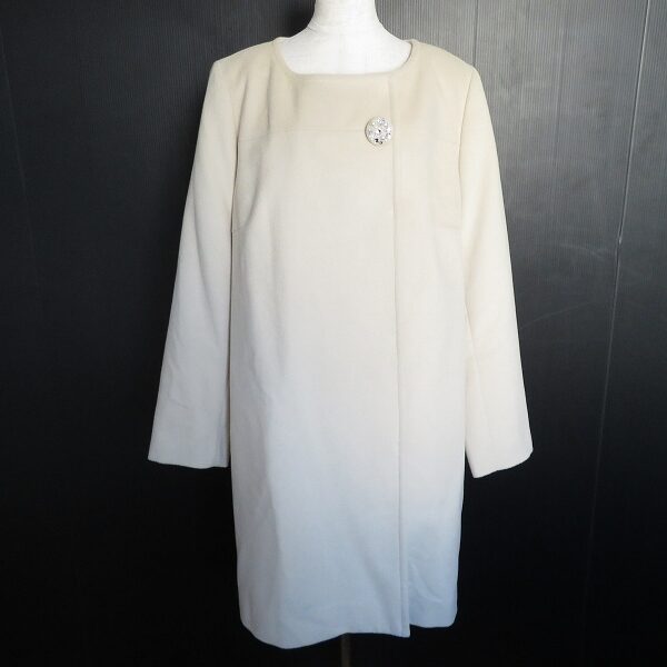 ラピーヌ ルージュのコートを買取しました！溶けてしまいそうな透明感