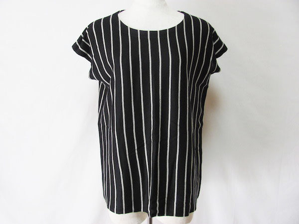 斉藤都世子のカットソーをお買取｜ストライプ×フレンチスリーブでさっぱり