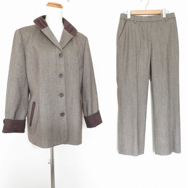 【レリアンのパンツスーツを買取しました】正装にもなるデザイン