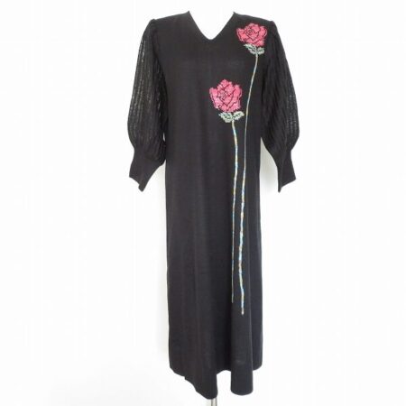 サイトウトヨコのワンピースを買取しました！バラ×黒の間違いない組み合わせ