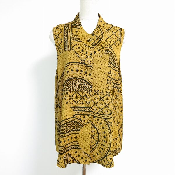 詩仙堂のベストを買取しました！黄土色×黒のカッコいい組み合わせが響く