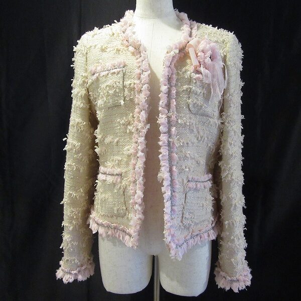 お買取した女性美が整った雰囲気にやられる 銀座マギーのジャケット