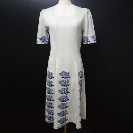 斉藤都世子のワンピースを買取しました！しっとりしたバラに惚れる