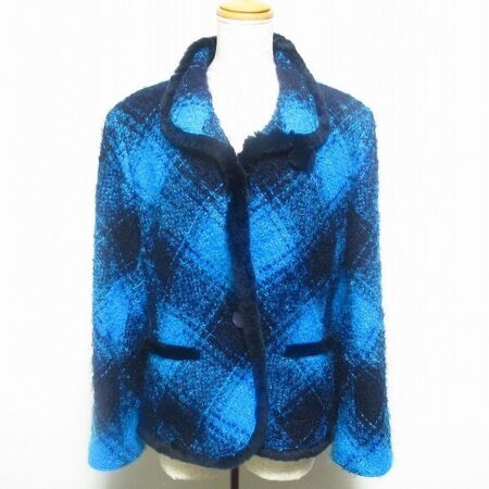 銀座マギーのジャケットをお買取！輝かしいブルーに見入る