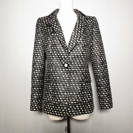 銀座マギー 冷静さも出せる綺麗めジャケットを買取しました