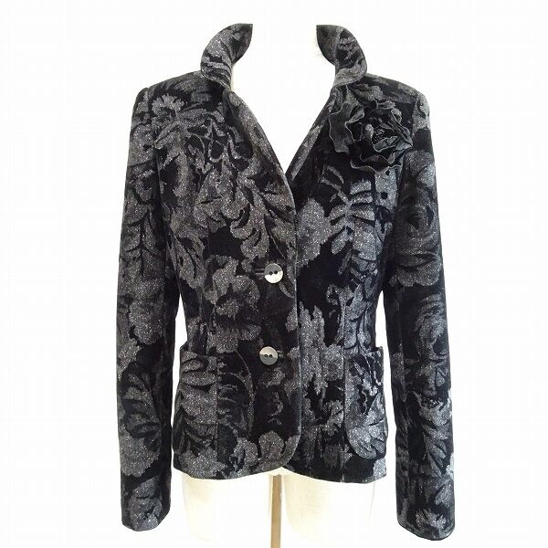 銀座マギーのジャケットを買取しました!ゴージャスさしかない