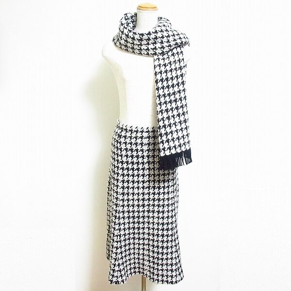 銀座マギー 千鳥格子のスカートを買取しました！お揃いストール付き