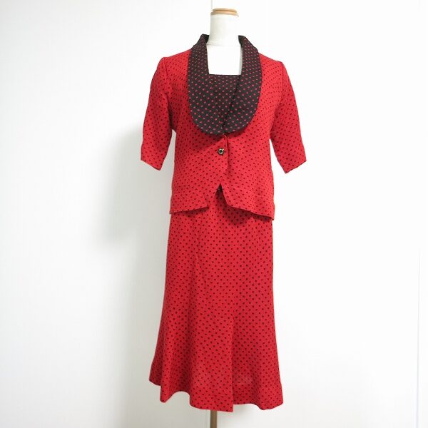 【斉藤都世子】セットアップをお買取！豪華な赤×ドットで洗練された雰囲気