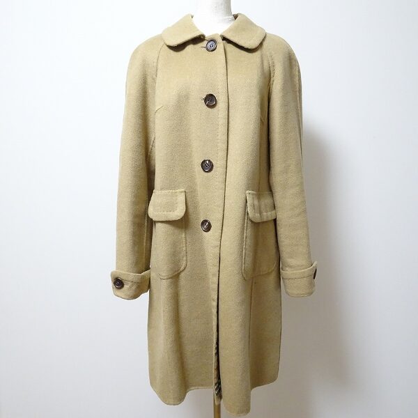 【バーバリー 買取情報】ハイセンスなラインが綺麗なコートです