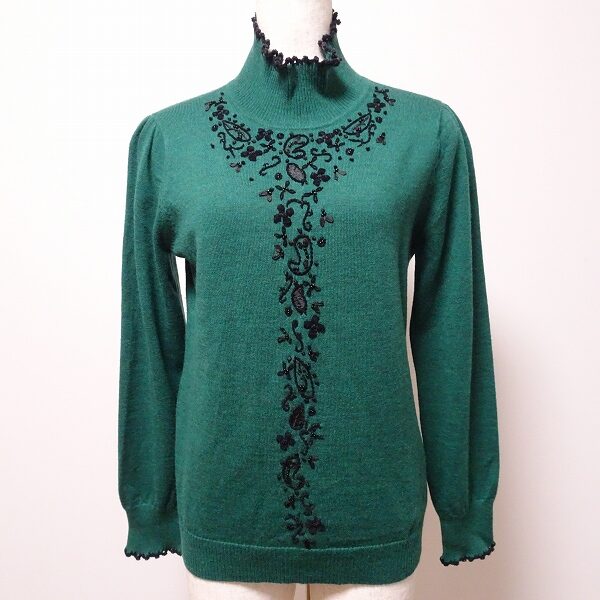 レリアンのセーターを買取しました！丁度いいグリーンが優美