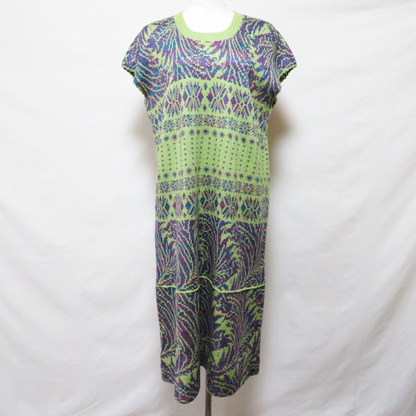 楽しい柄に心奪われる！斉藤都世子のワンピースを買取しました