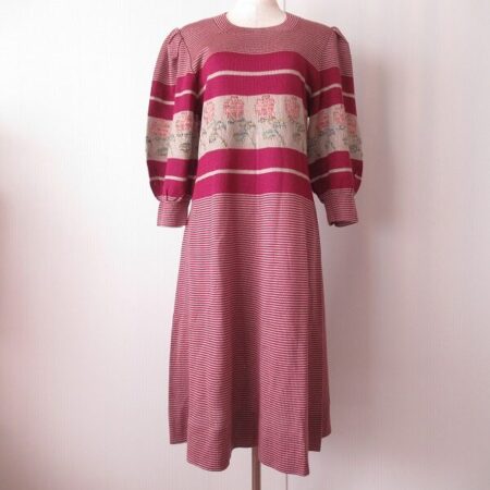 斉藤都世子のワンピースを買取しました！明るい紫に元気をもらえる