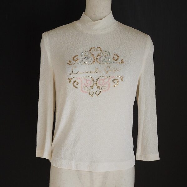 伊太利屋のカットソーを買取しました！上品なラインストーンが華やぐ