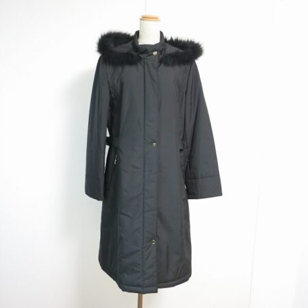 レリアンの黒コートを買取しました！ファーの存在感が丁度いい