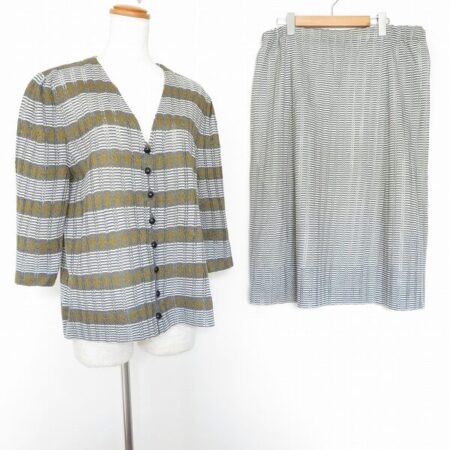 斉藤都世子のツーピースを買取しました！白とカーキのカジュアル感が可愛い