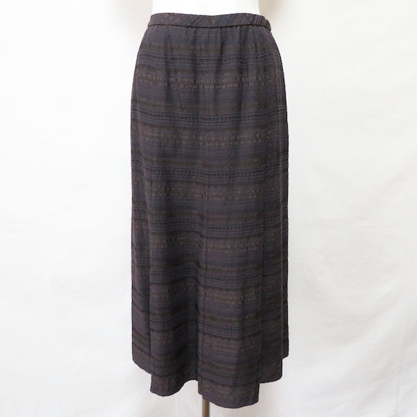 レリアンのスカートを買取しました!独創的なチェックで冷静さを演出