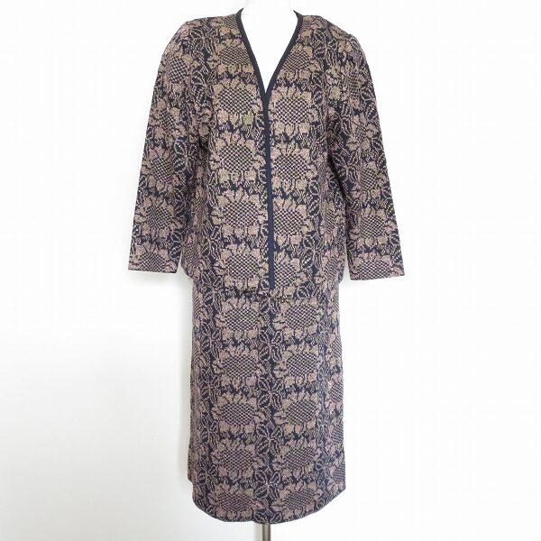 斉藤都世子のセットアップを買取しました！可愛くもセクシーでもあるお花がポイント