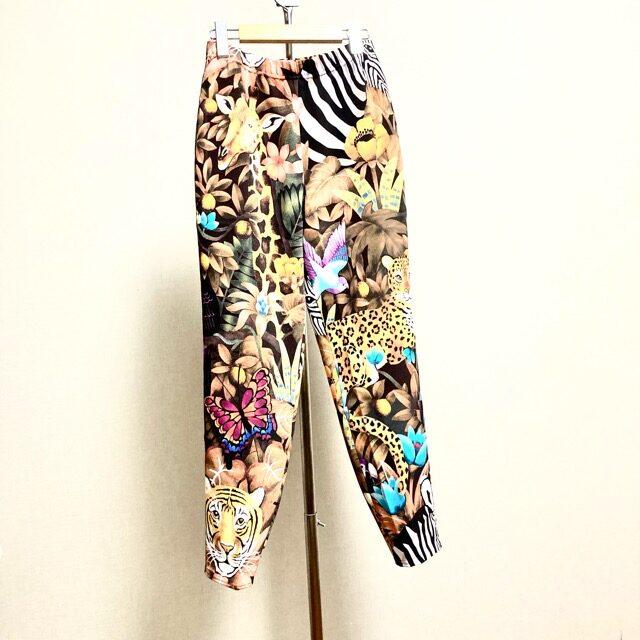 【買取情報】伊太利屋のパンツ カラフルで見入る色使いがポイント