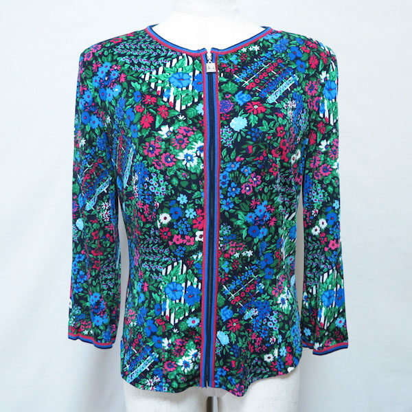 引き込まれる賑やかさを持っている伊太利屋のカーディガンをお買取しました