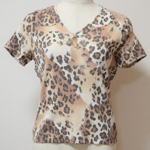 Vネックさがシック 伊太利屋のTシャツを買取しました