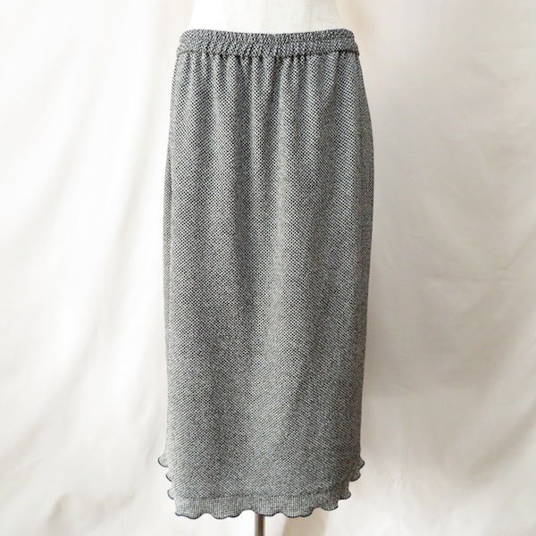 裾のフリルが可愛らしい！詩仙堂のスカートを買取しました