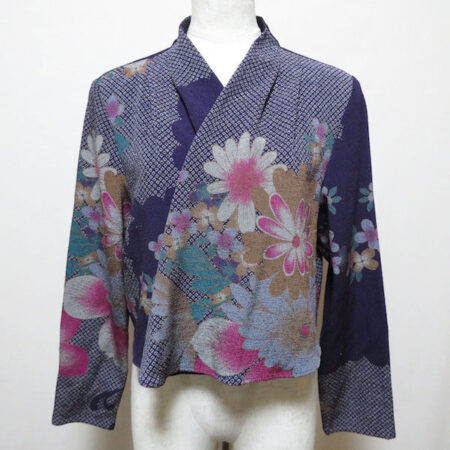 詩仙堂のカーディガンをお買取しました！綺麗に咲き誇るお花