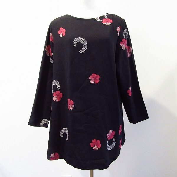 詩仙堂のチュニックを買取しました！赤の桜柄が映える