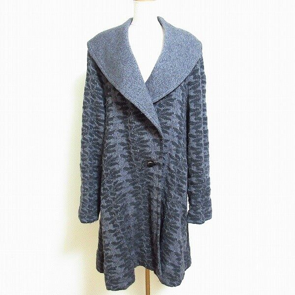 柔らかさを出すには最適！斉藤都世子のコートを買取しました