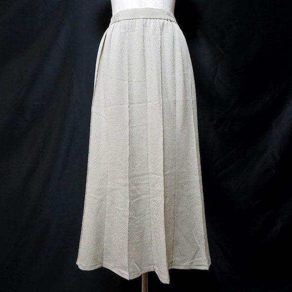 詩仙堂のスカートを買取しました!優しく広がるプリーツが嬉しい