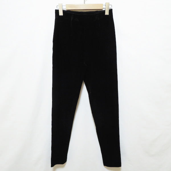 伊太利屋のパンツを買取しました！ベロア調で上品に決まる