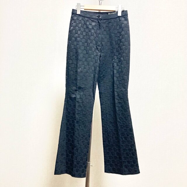 伊太利屋のパンツを買取しました！シックな柄が素敵