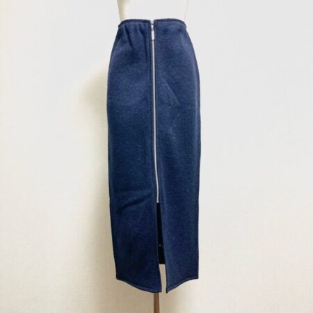 スタイルよく着られそう！伊太利屋のスカートを買取しました