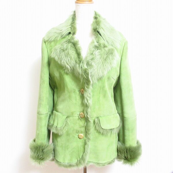 伊太利屋のコートを買取しました！黄緑としなやかファーがいい感じ