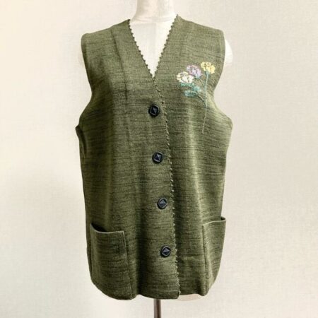 斉藤都世子のベストを買取しました！小さなバラがキュート