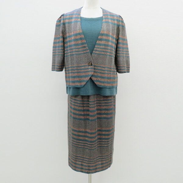 斉藤都世子のスリーピースを買取しました!深緑がリッチに効いている