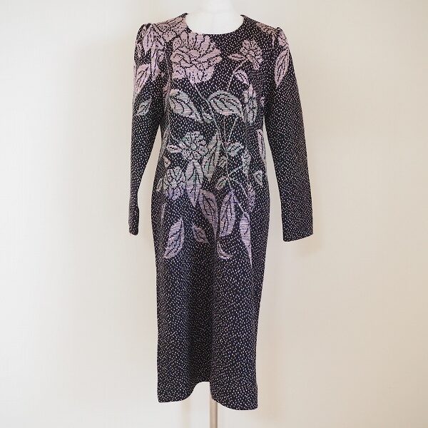 斉藤都世子のワンピースを買取しました！黒×ピンクの煌びやかさが決めて