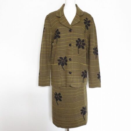 飾り過ぎない花柄が落ち着く！斉藤都世子のセットアップを買取しました